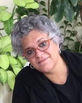 Izabella Teixeira Headshot