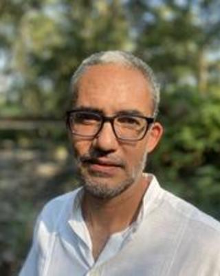 headshot of Felipe Hevia