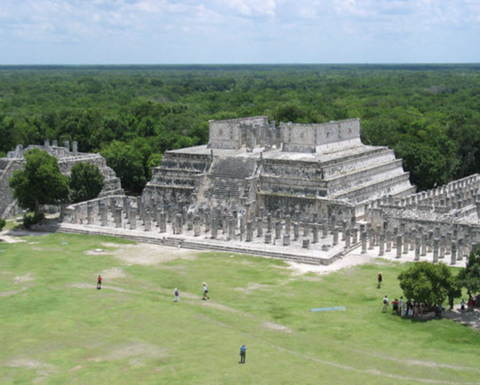 Gods, Warriors, and Stars: A Close Relationship in Chichén Itzá